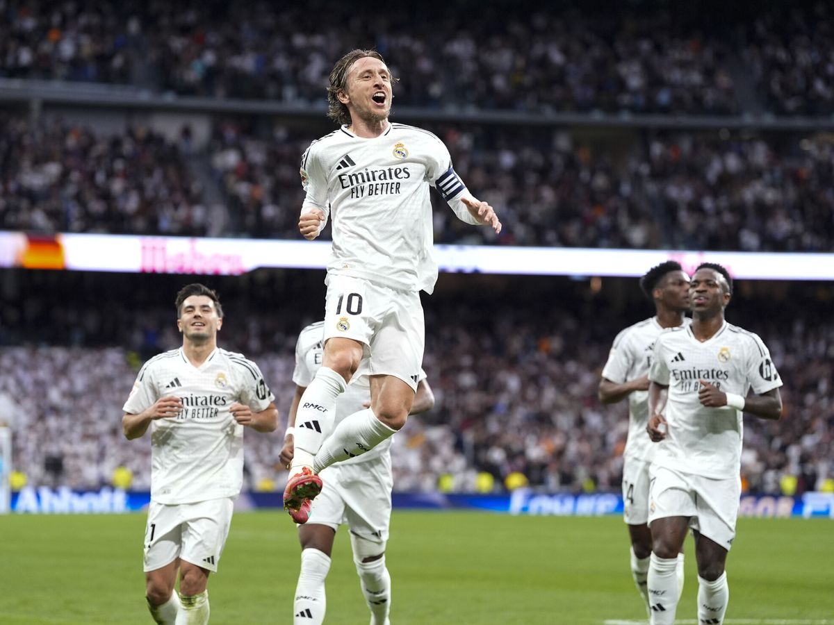 Modric desafía el tiempo y la edad, mantiene al Madrid en la cima